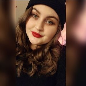 Meet your Posher, Mara